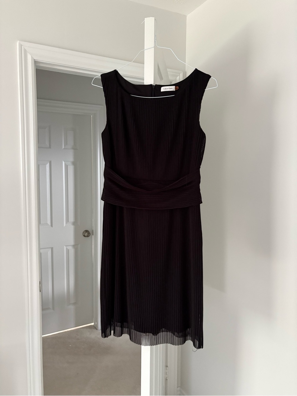 Calvin Klein Black Sleeveless Pleated Waist-Detail Midi Dress